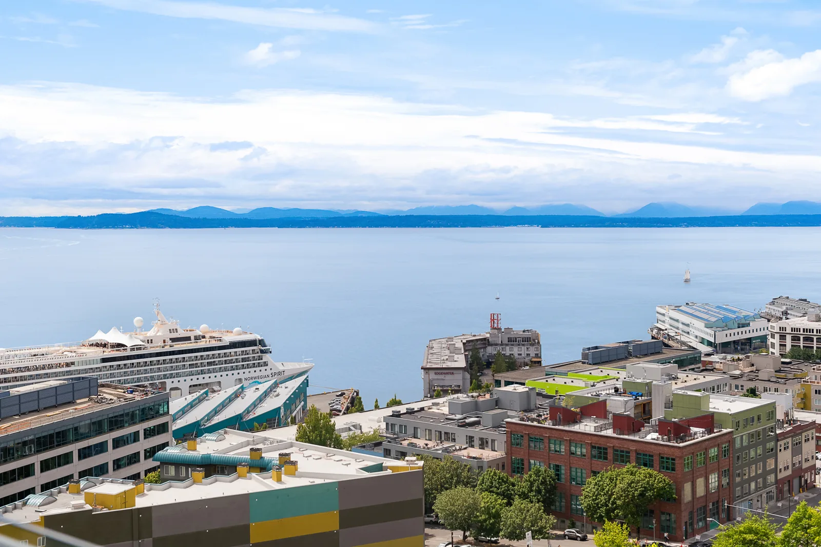 Puget Sound, waterfront and Olympic Peninsula horizon